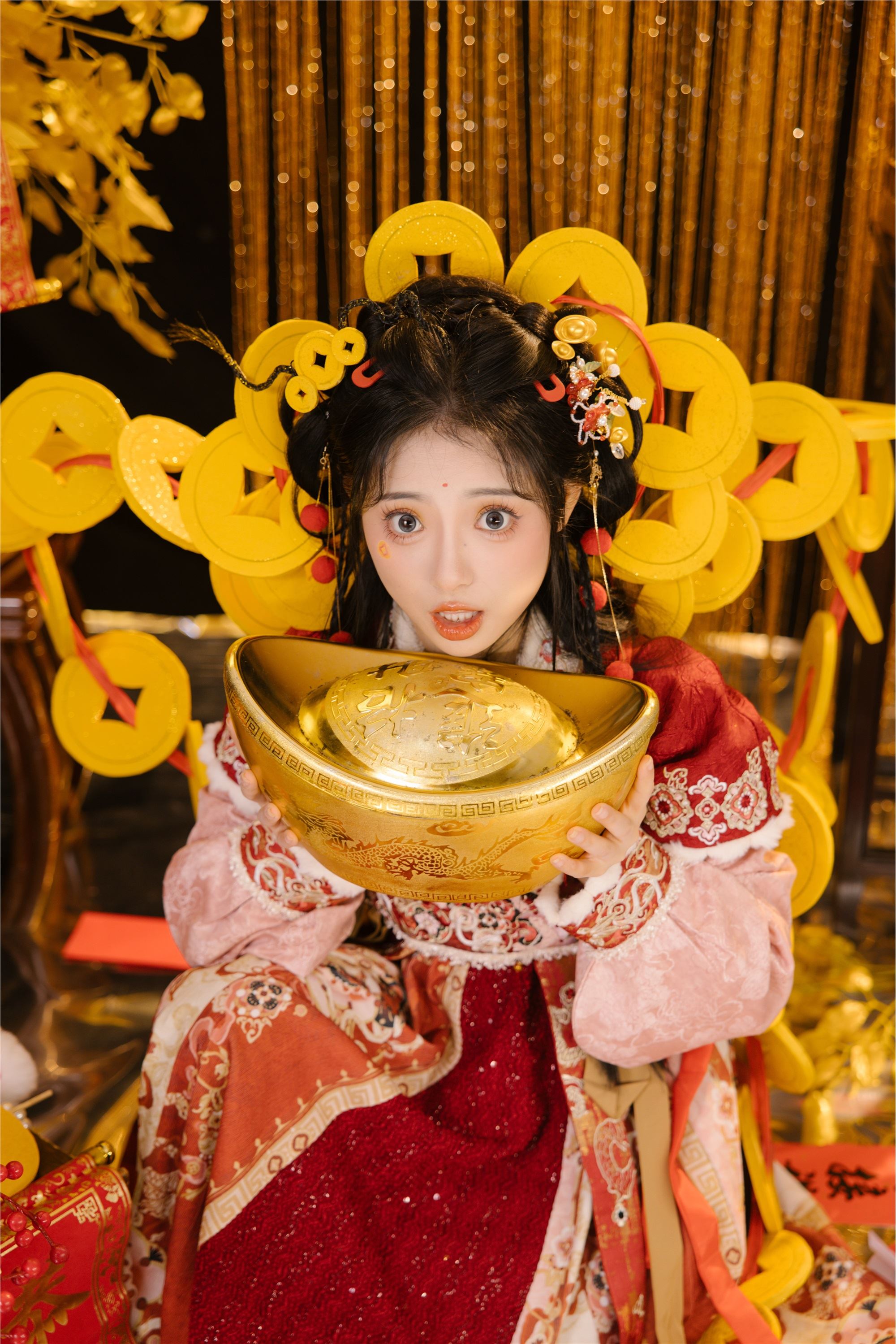 YITUYU艺图语 2025.01.30 蛇年大吉 衔鹿